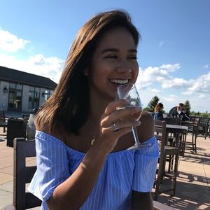 Meet your Posher, Eva